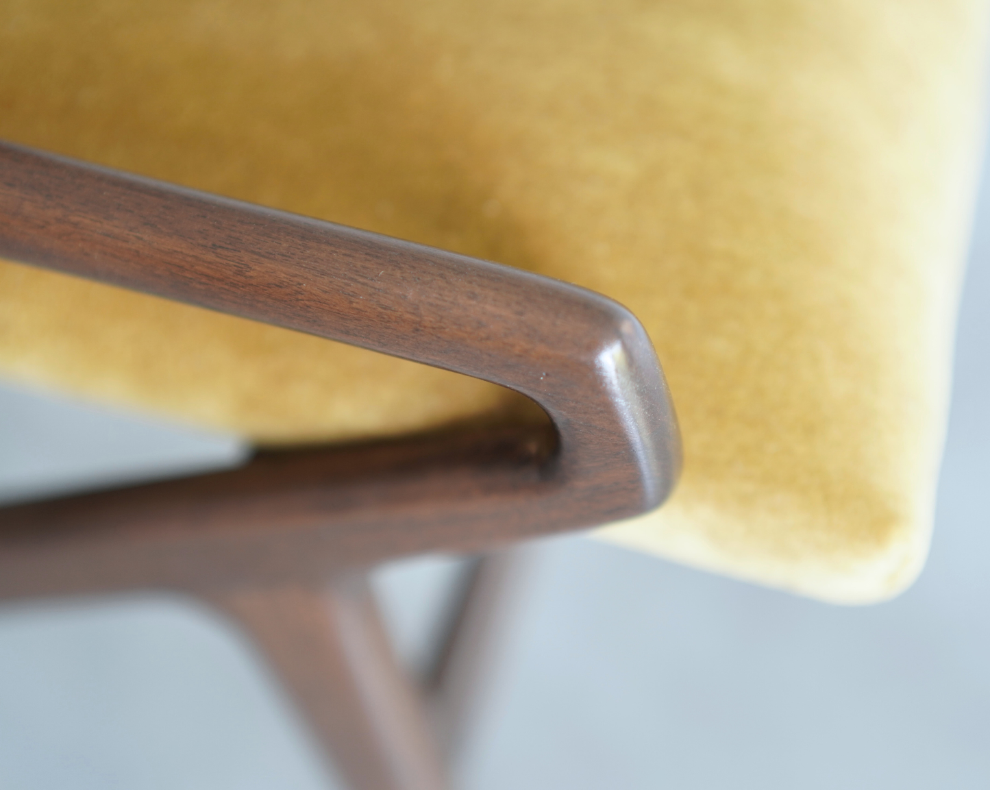 Set of Four Sculpted Walnut Dining Chairs, Italy, 1970s