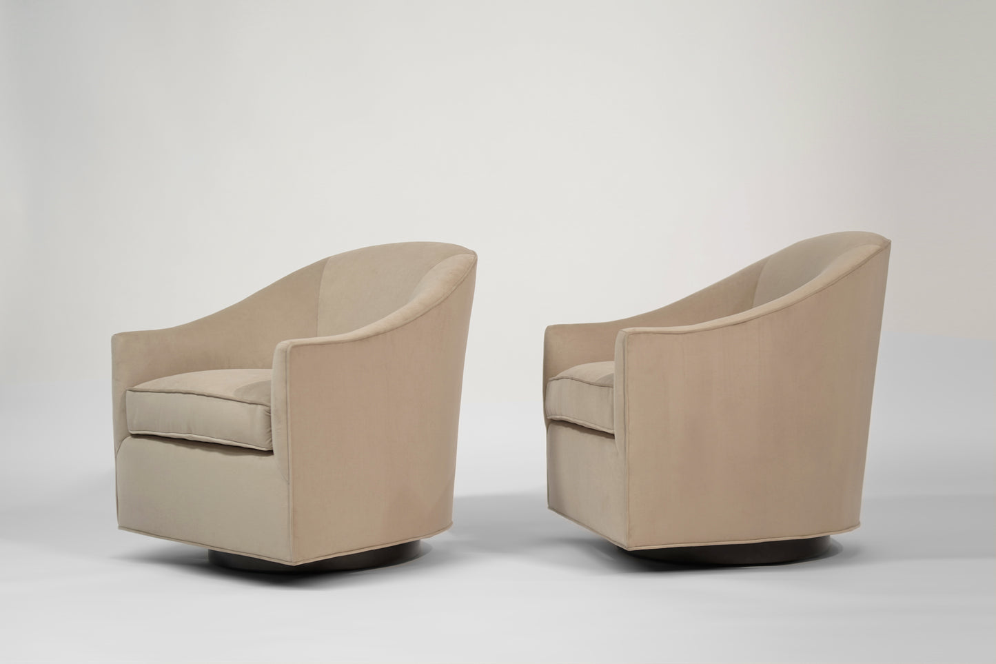 Milo Baughman Swivel Chais on Bronze Supports, C. 1970s
