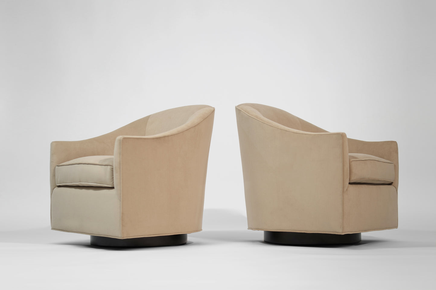 Milo Baughman Swivel Chais on Bronze Supports, C. 1970s