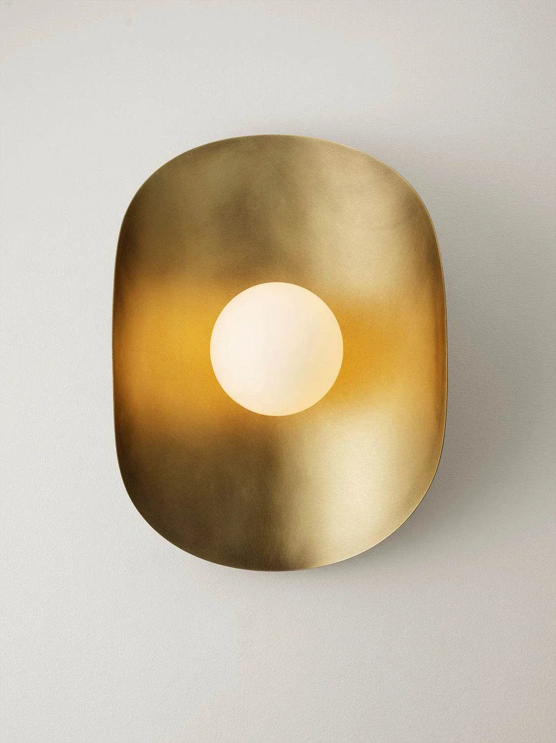 Montera Wall Lamp (Natural Brass)
