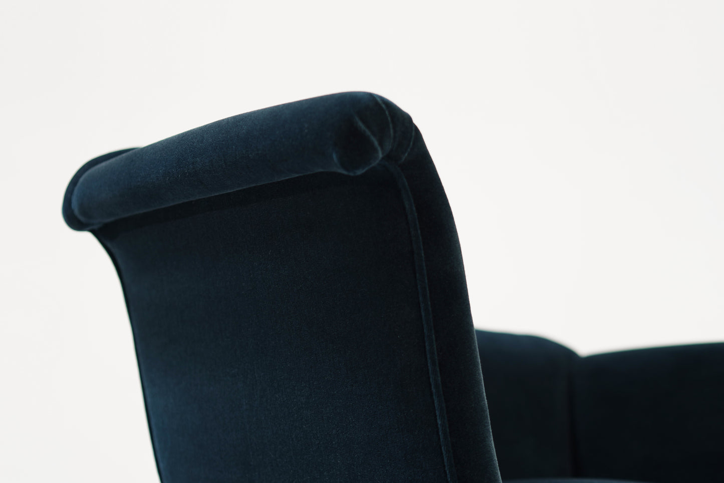 T.H. Robsjohn-Gibbings Attributed Neoclassical Style Klismos Settees, C. 1940s