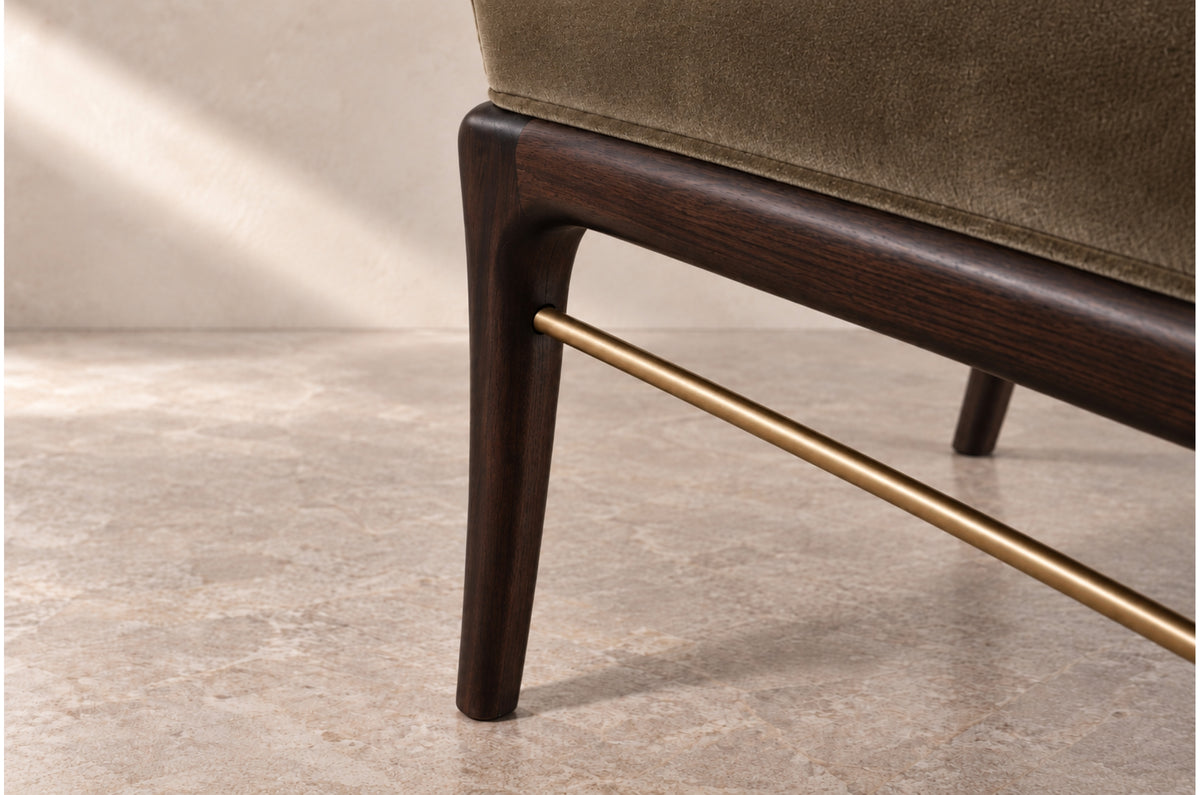 Sabre Leg Bench Series 60 in Espresso Walnut