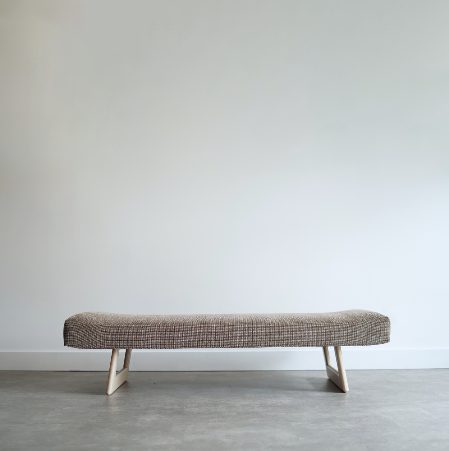 ZEN Daybed in White Oak