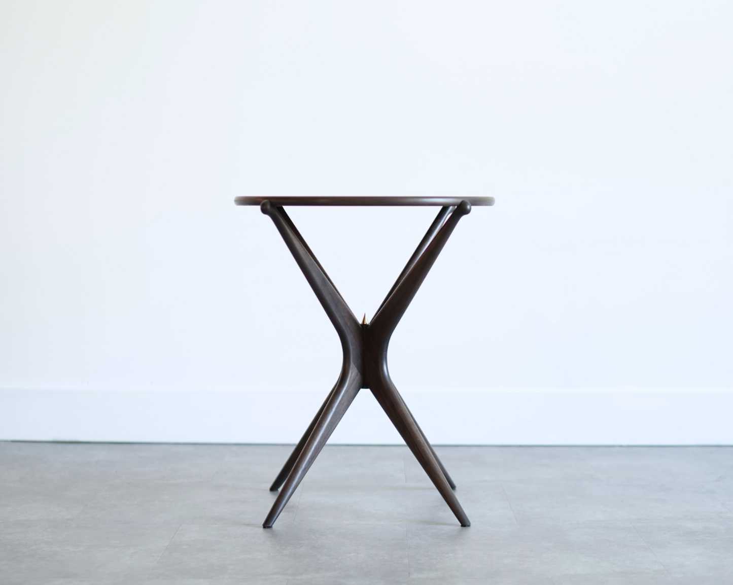 Gazelle End Table Grande