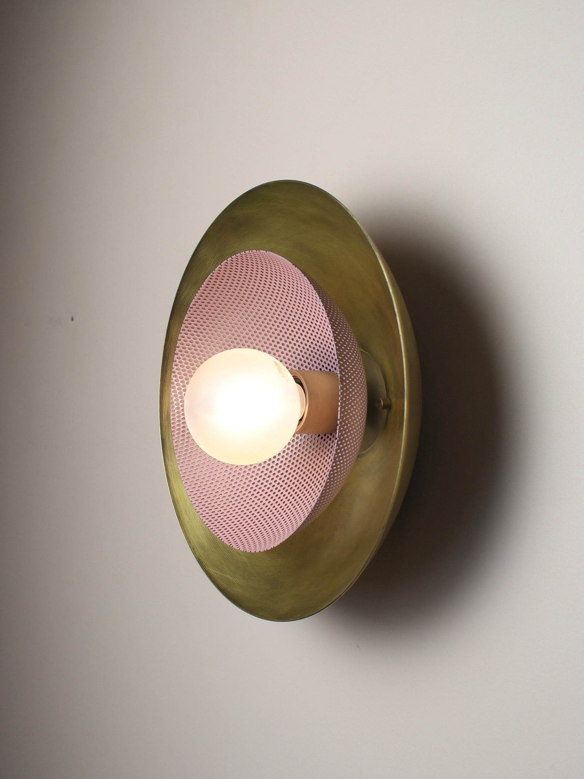 Centric Wall Sconce – Stamford Modern