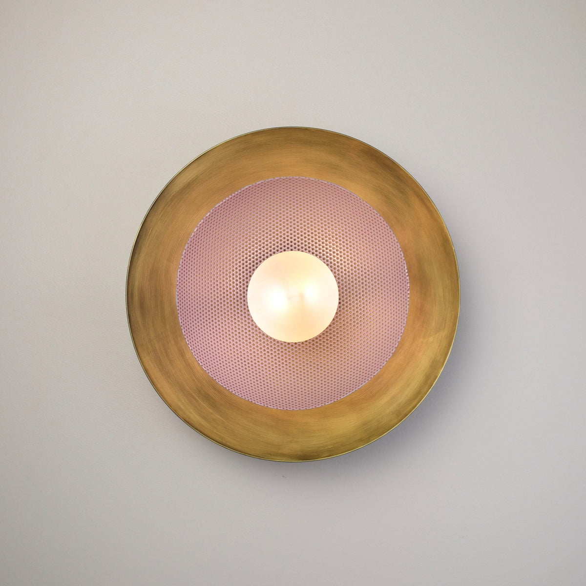 Centric Wall Sconce – Stamford Modern