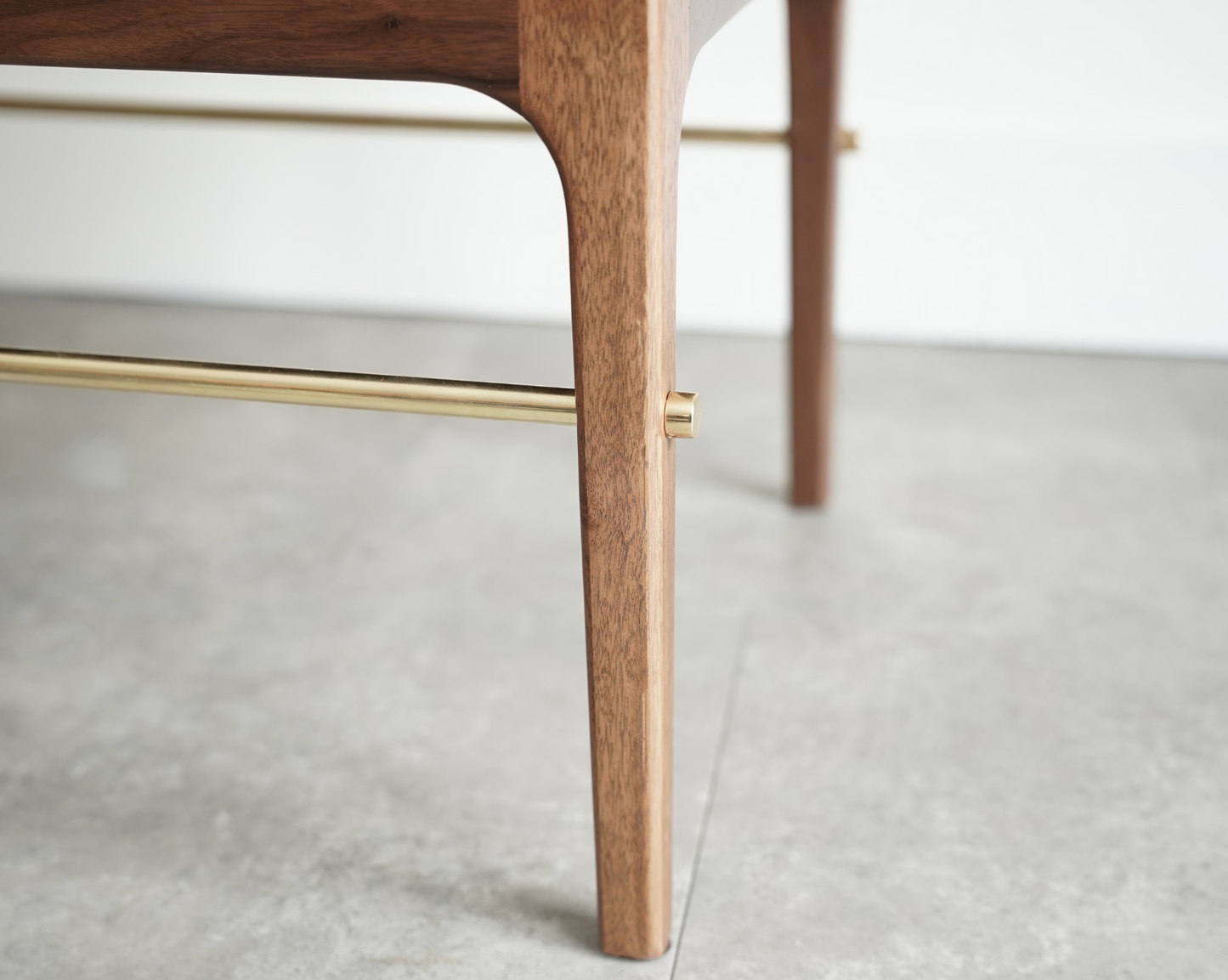 Linear Bench in Special Walnut Series 96
