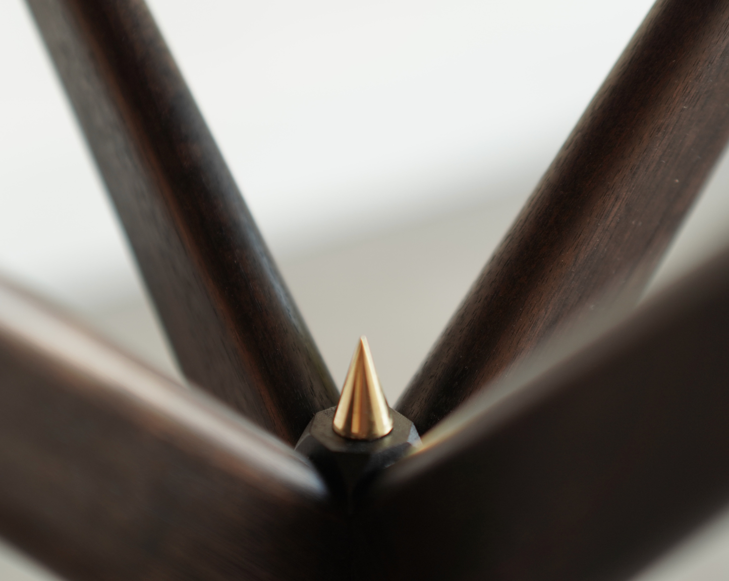 Gazelle End Table Grande