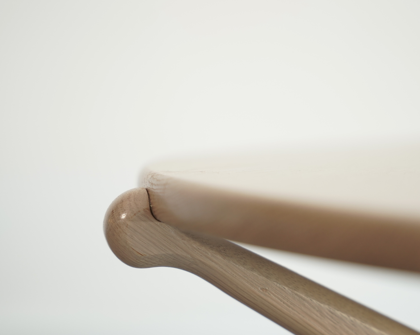 Gazelle End Table Petite