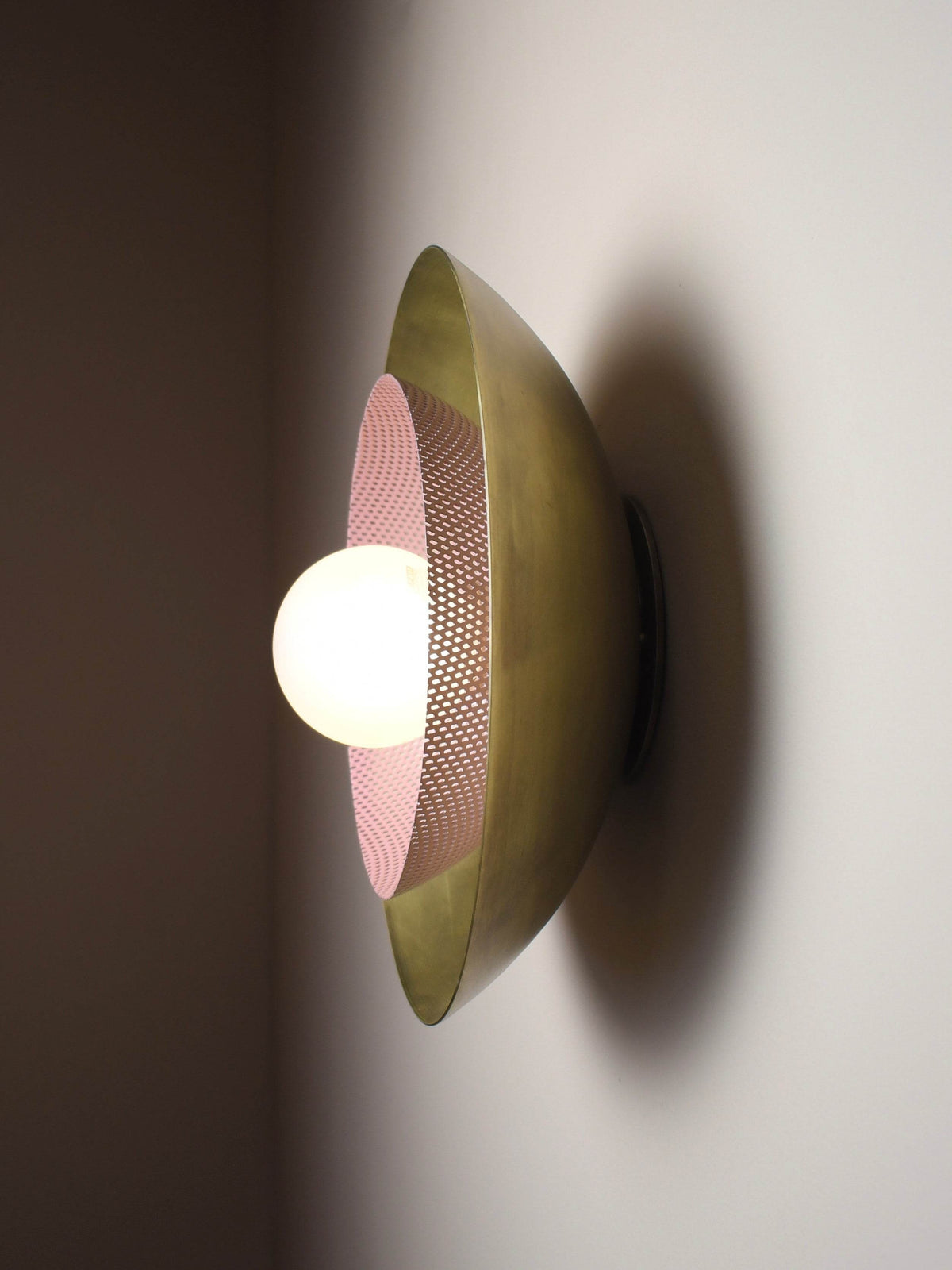 Centric Wall Sconce – Stamford Modern