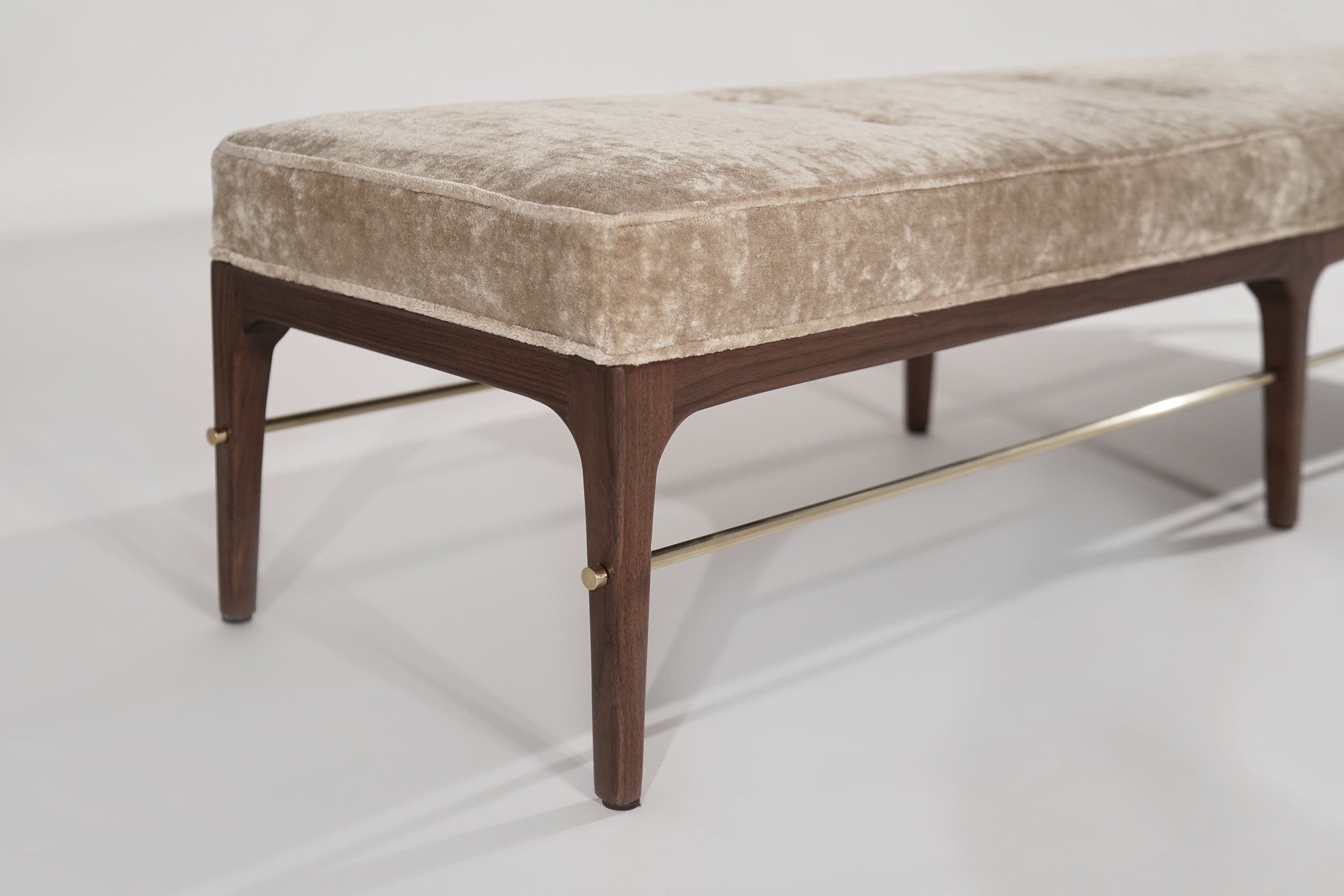 Linear Bench Series 72 | Bespoke MCM Seating – Stamford Modern