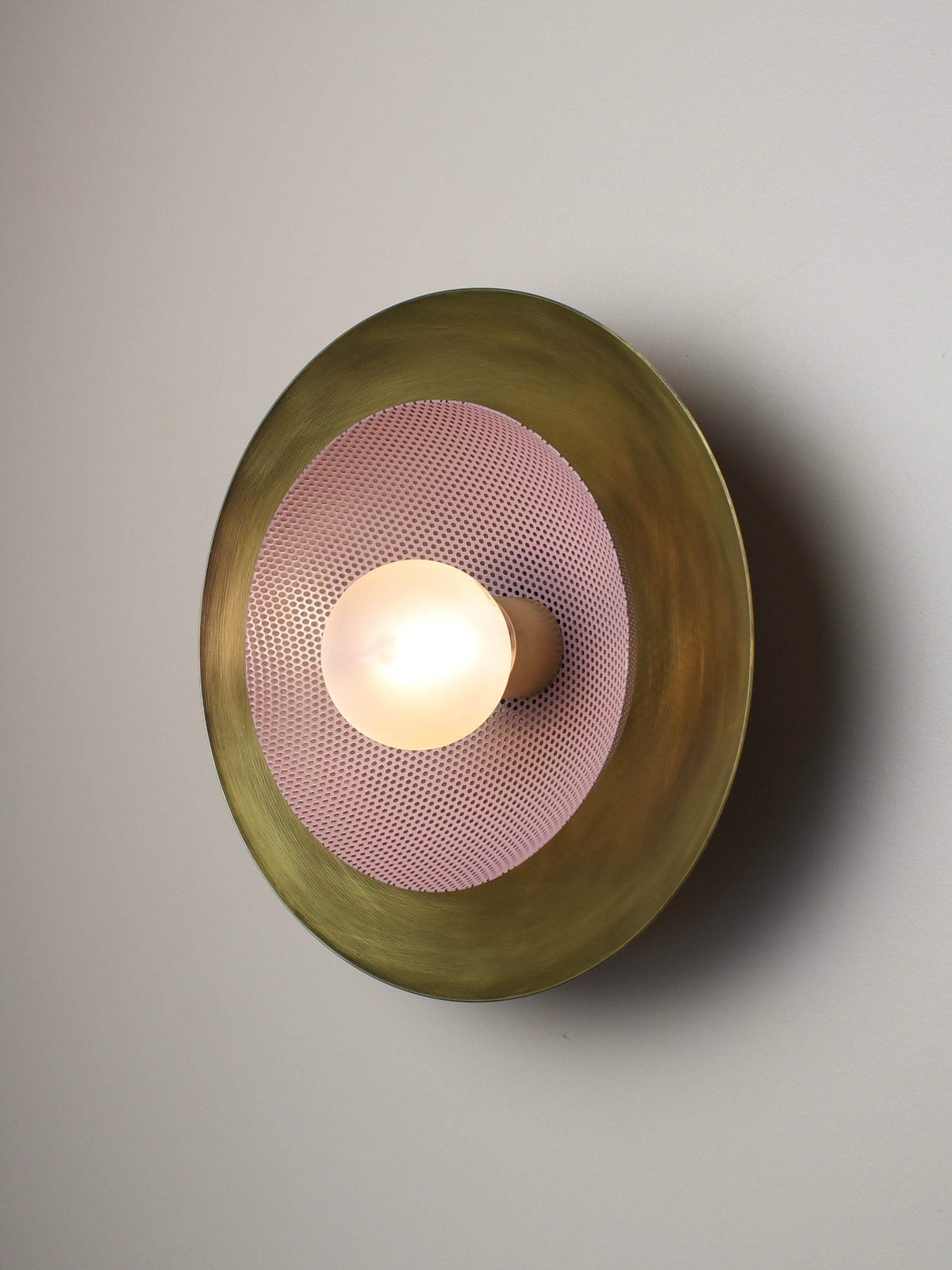 Centric Wall Sconce – Stamford Modern