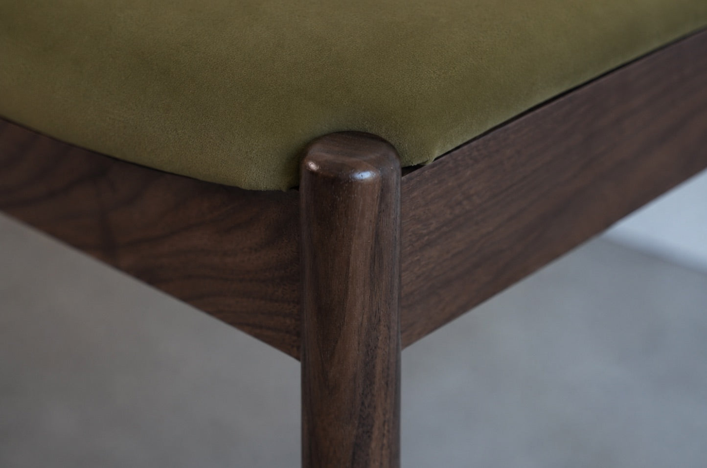 Wave III Bench in Espresso Walnut