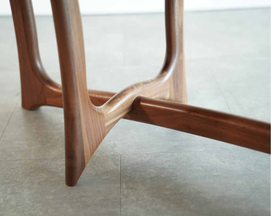 Forma Bench Series 60 in Natural Walnut