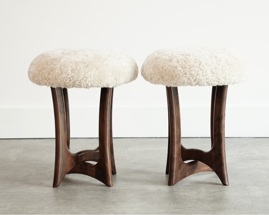 FORMA Stool in Special Walnut and Shearling