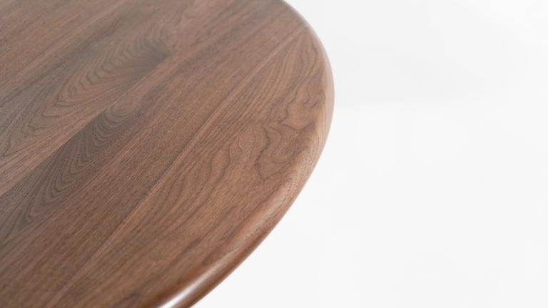 Gazelle Dining Table Series 48 in Special Walnut