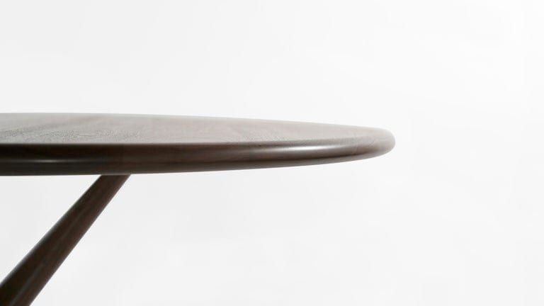 Gazelle Dining Table Series 48 in Special Walnut