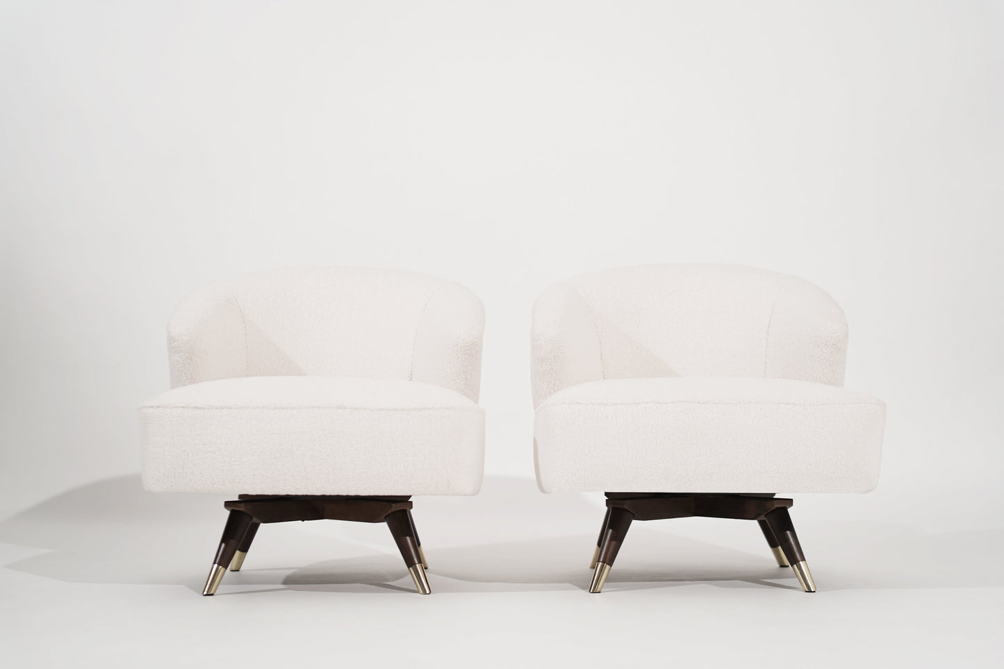 Set of Mid-Century Modern Swivel Chairs in Bouclé, circa 1950s