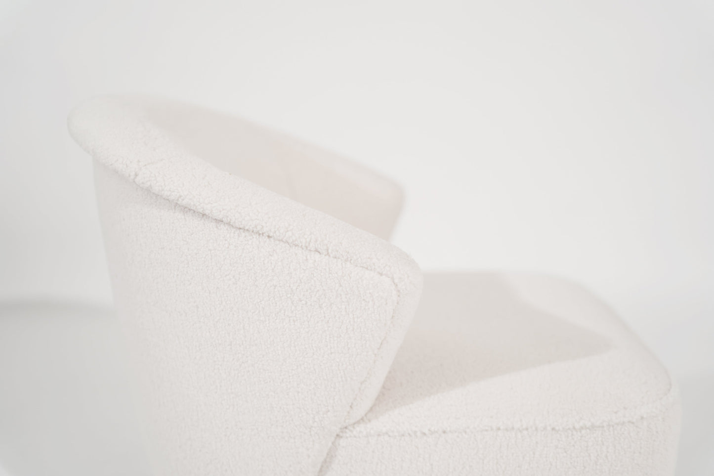 Set of Mid-Century Modern Swivel Chairs in Bouclé, circa 1950s