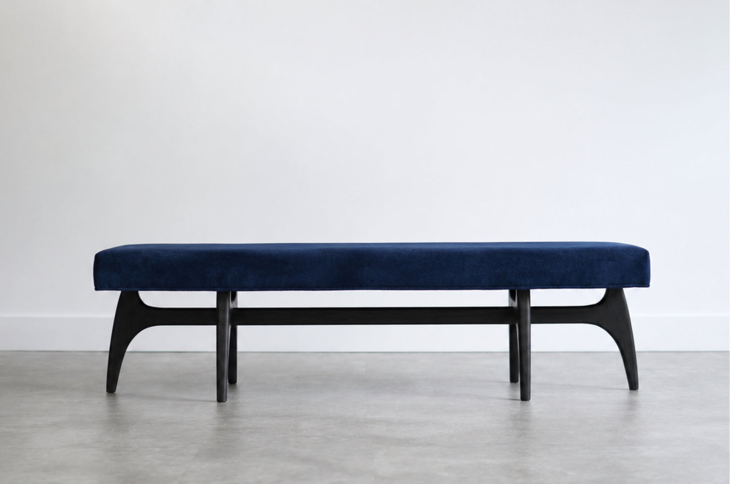 Odyssey Bench Series 60 in Blackout Oak