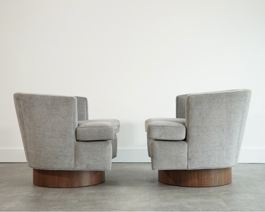 Set of Swivel Chairs in Walnut and Linen by Harvey Probber, C. 1950s