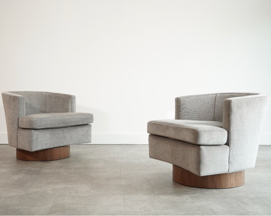 Set of Swivel Chairs in Walnut and Linen by Harvey Probber, C. 1950s