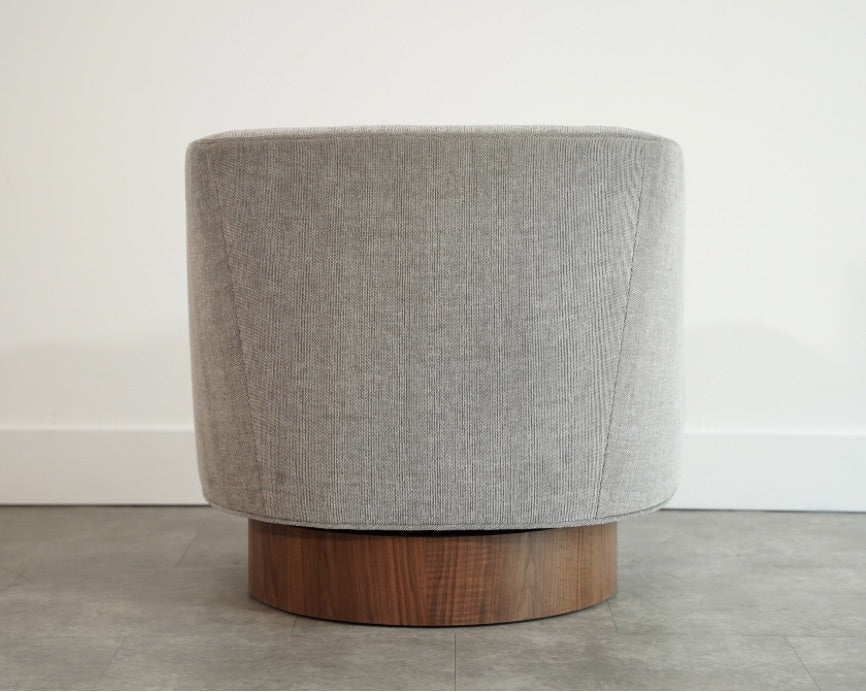 Set of Swivel Chairs in Walnut and Linen by Harvey Probber, C. 1950s