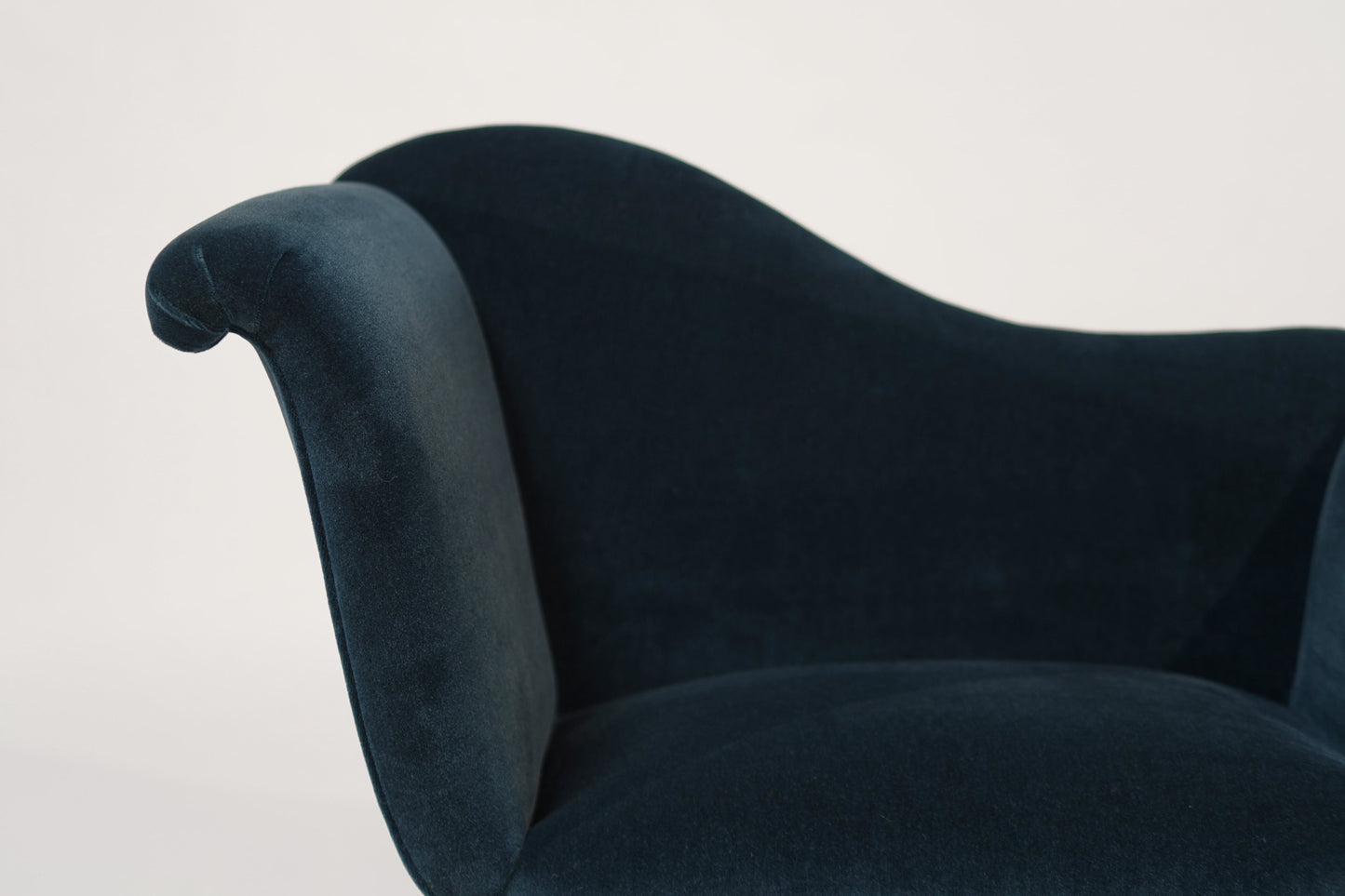 T.H. Robsjohn-Gibbings Attributed Neoclassical Style Klismos Settees, C. 1940s