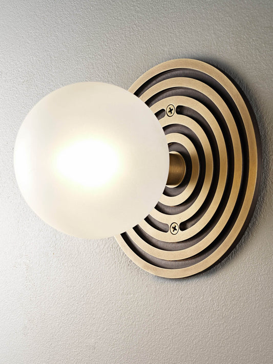 Mira Round (Natural Brass)
